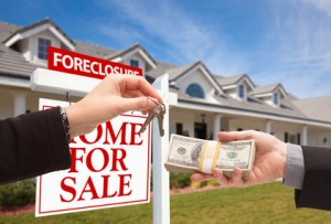 Buying Foreclosures vs. Short Sales